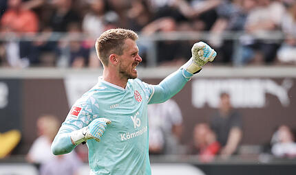 Daniel Batz verlässt am Saisonende den FSV Mainz 05 und schließt sich Borussia Mönchengladbach an. Daniel Batz verlässt am Saisonende den FSV Mainz 05 und schließt sich Borussia Mönchengladbach an.