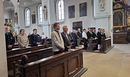 Urbaniprozession in Bamberg Die vordersten Reihen in der Oberen Pfarre blieben bis auf OB Sebastian Niedermaier und Organisator Gerhard Metzner leer. Bei der Urbaniprozession ließen sich keine weiteren Bamberger Stadträte blicken.