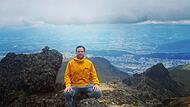 Marius Hess lebt und arbeitet seit fast zwei Jahren in Ecuador als Lehrer an der Deutschen Schule in Cumbaya bei Quito. Hier ist er auf dem Hausberg Quitos, dem Rucu Pinchincha, auf 4700 Metern Höhe. Marius Hess lebt und arbeitet seit fast zwei Jahren in Ecuador als Lehrer an der Deutschen Schule in Cumbaya bei Quito. Hier ist er auf dem Hausberg Quitos, dem Rucu Pinchincha, auf 4700 Metern Höhe. 