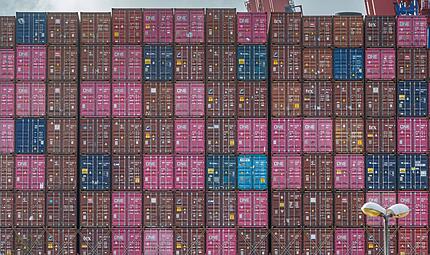 Container Container