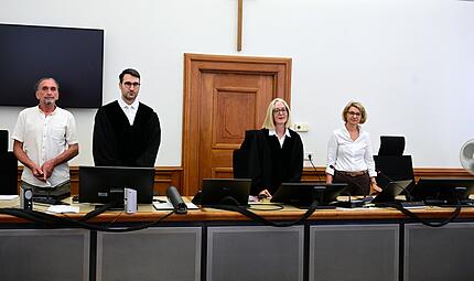 Landgericht Bamberg Kindesmissbrauch eigener Sohn Haßberge Die Zweite Jugendschutz-Kammer mit den Richtern Martin Fuchs und Marion Schmidt, sowie zwei Schöffen.