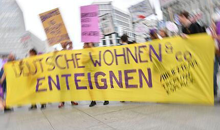 Demonstration in Berlin gegen hohe Mieten Demonstration in Berlin gegen hohe Mieten