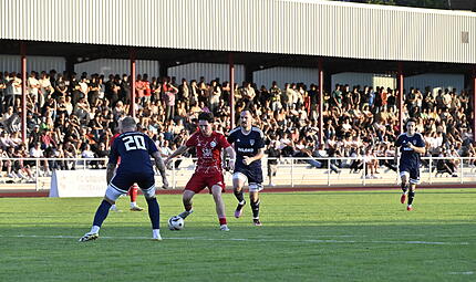 Eine voll besetzte Tribüne im Dr.-Stocke-Stadion: Ein Anblick mit Seltenheitswert. Eine voll besetzte Tribüne im Dr.-Stocke-Stadion: Ein Anblick mit Seltenheitswert.