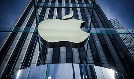 Apple Apple