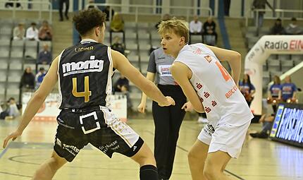 Der 17-jährige Felix Egger (rechts) machte in Essen ein starkes Spiel in Essen. Der 17-jährige Felix Egger (rechts) machte in Essen ein starkes Spiel in Essen.