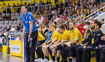 HSC 2000 Coburg - FRISCH AUF! Göppingen HSC-Trainer Anel Mahmutefendic coachte auch gegen Großwallstadt gewohnt emotional.
